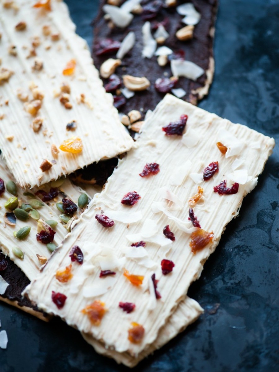 Chocolat Covered Matzo Bark - use your best chocolate, your favorite toppings and make this delicious bark for Passover