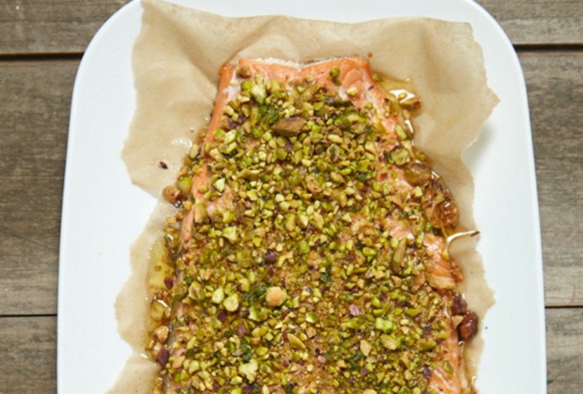 Pistachio-Flaxseed Crusted Salmon
