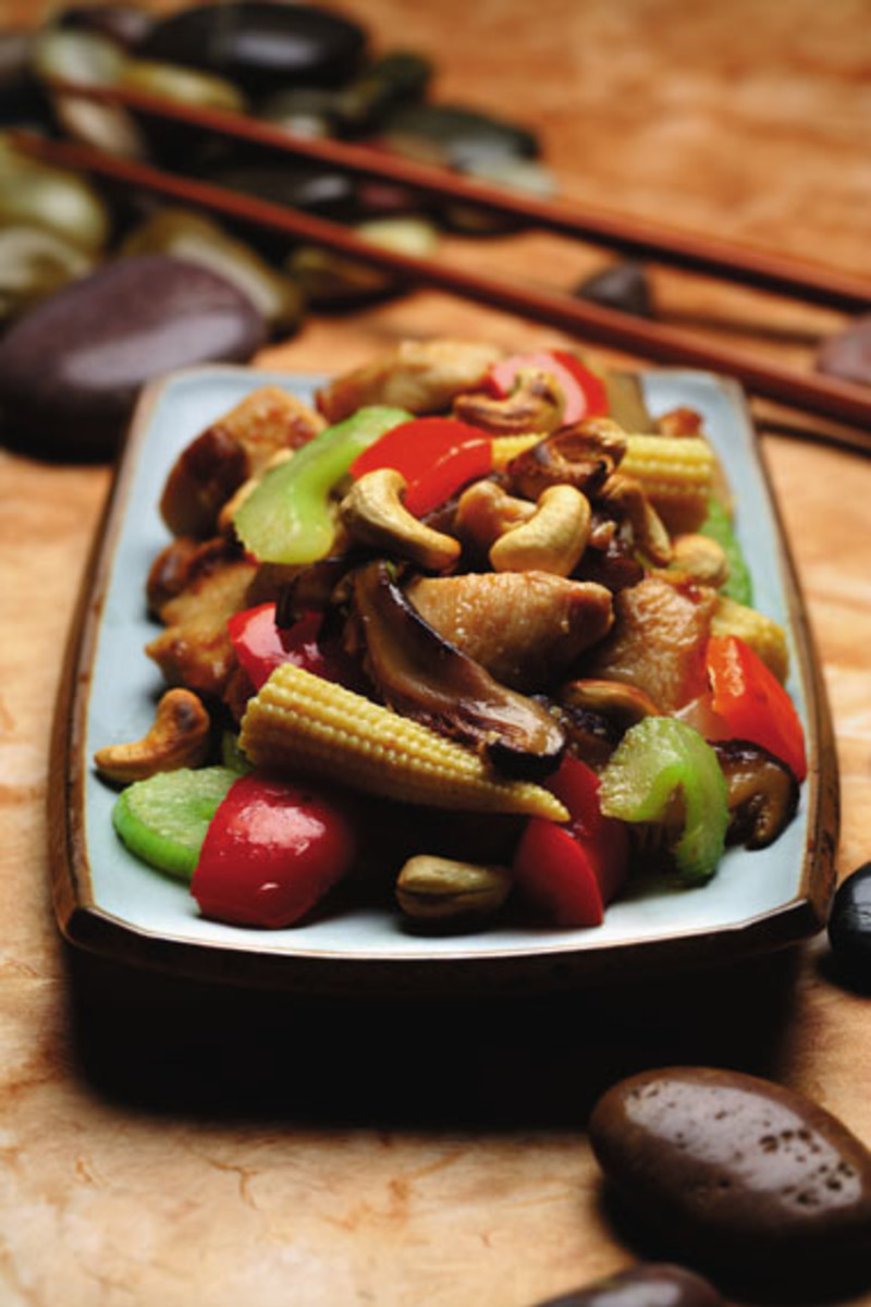 Chicken With Ginger and Cashews