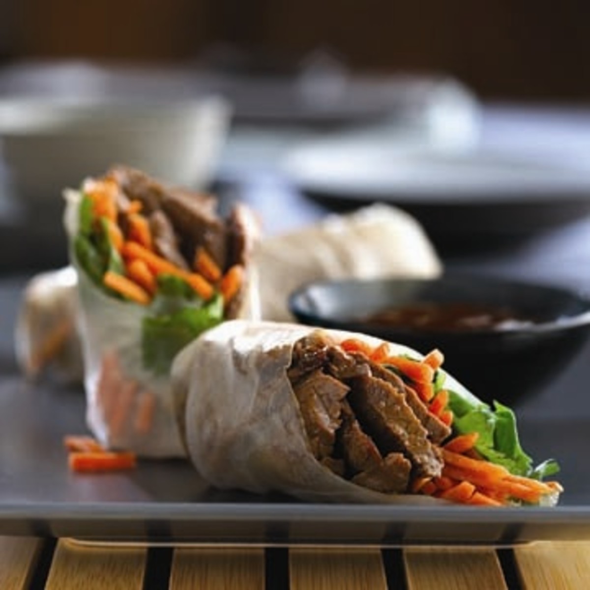 Beef_Spring_Rolls_with_Carrots_and_Cilantro
