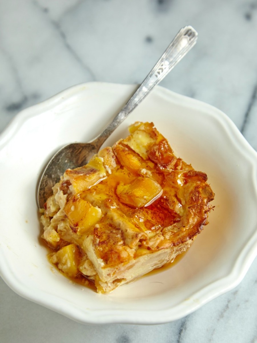Banana and Peach Matzo Brie Bake - easy to make ahead and have ready for all your guests the next morning