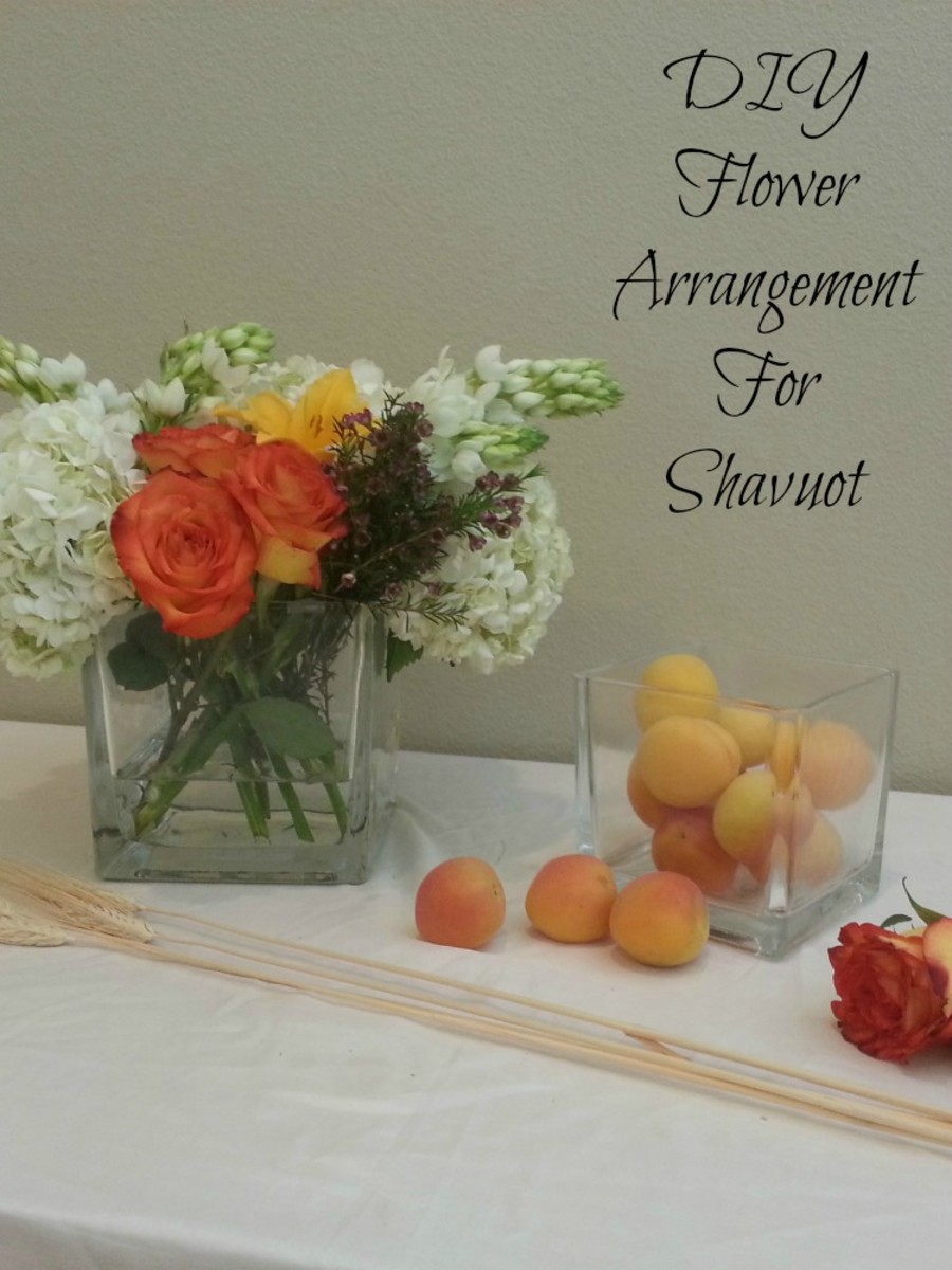DIY Flowers Centerpiece for Your Table