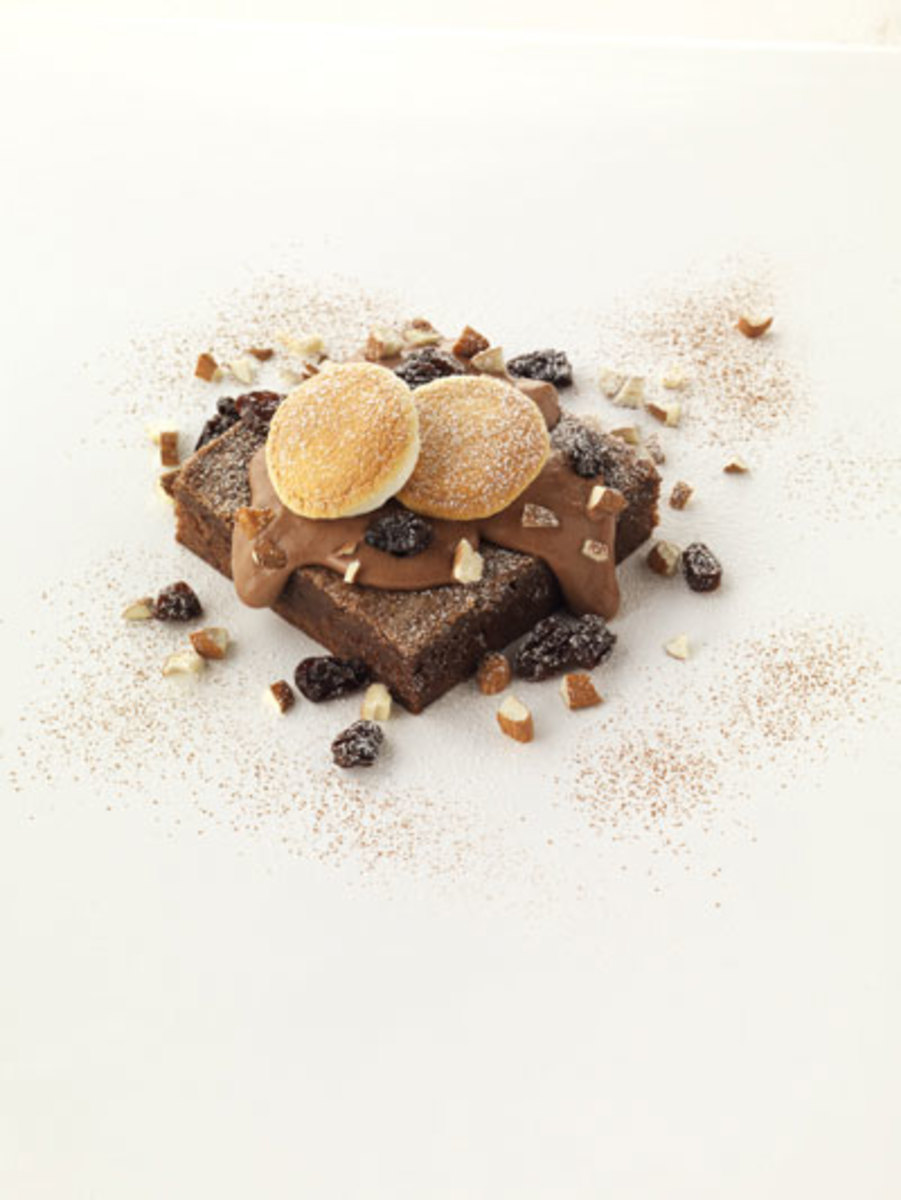 Rich Chocolate Brownies with Raisin-Chocolate Sauce