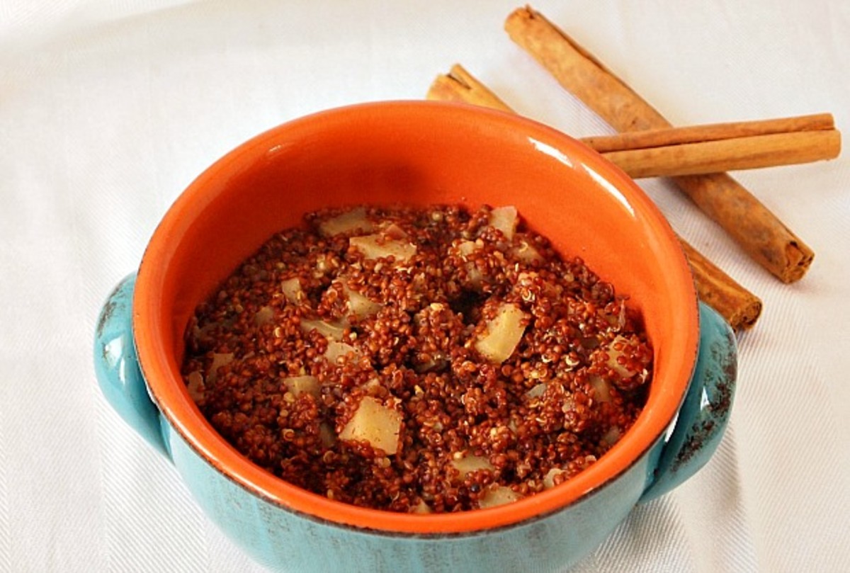apples-and-cinnamon-quinoa-breakfast