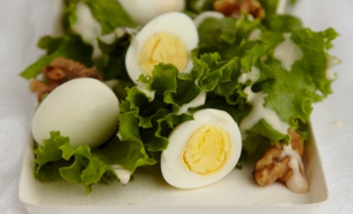 spring salad with walnuts