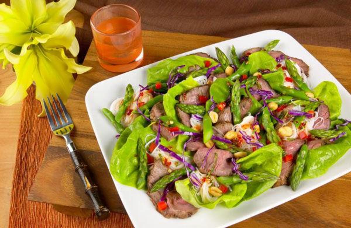 Thai Grilled Lamb and Asparagus Salad