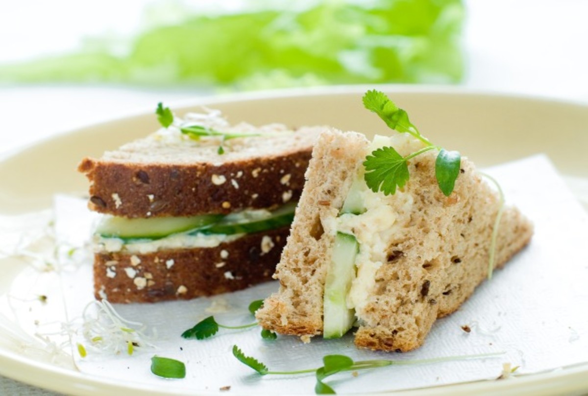 egg salad with cucumber1