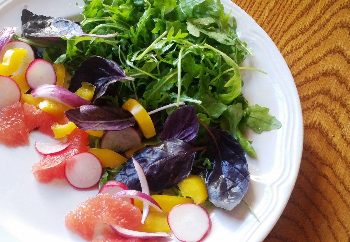 Roquette Salad with Pink Grapefruit