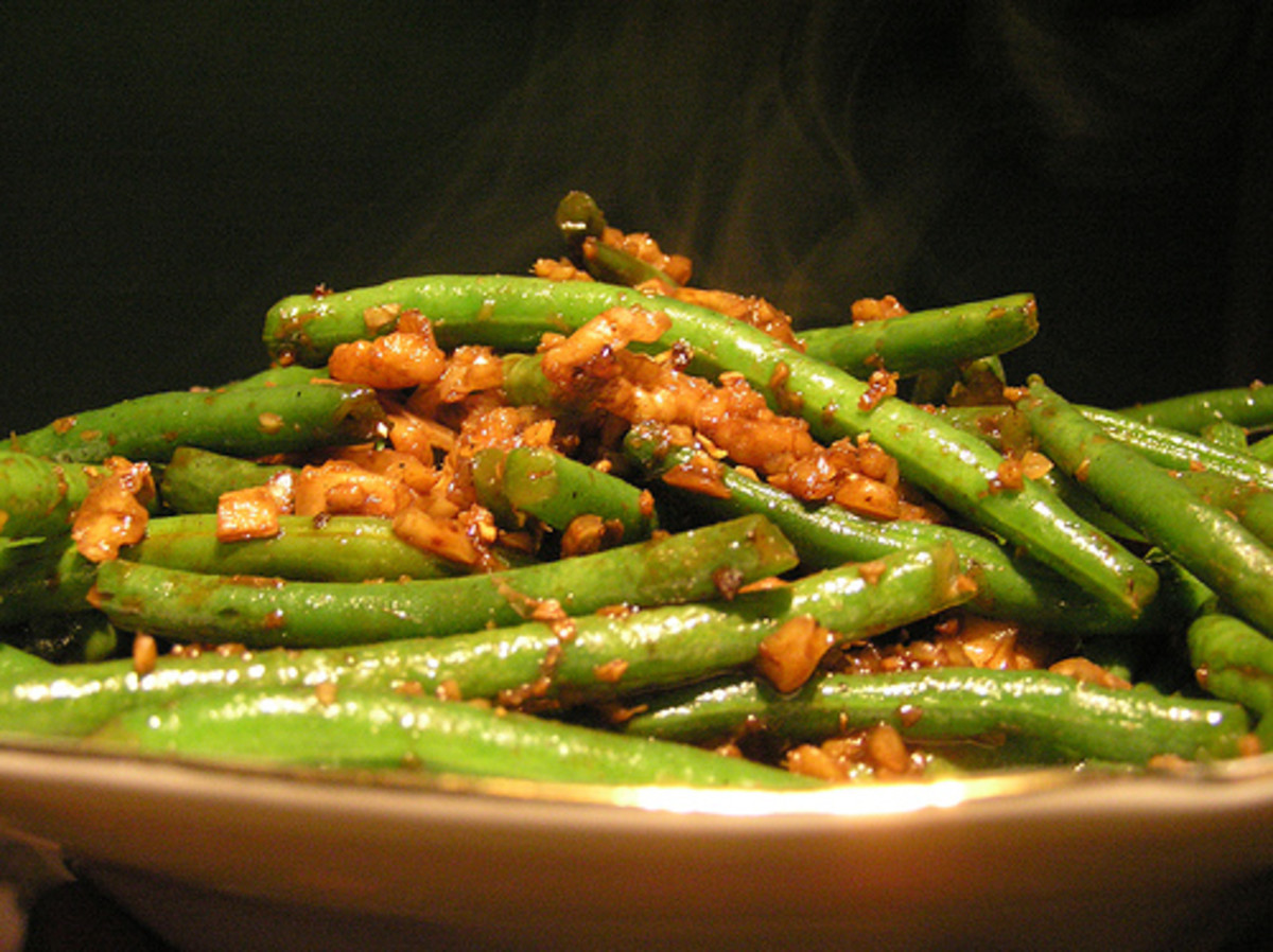 Green Beans with Walnut Miso