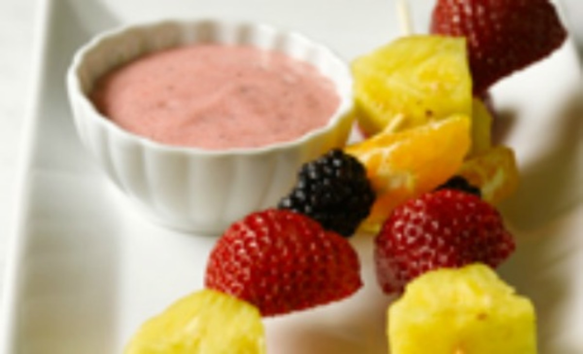Fruit Skewers With Yogurt Dip