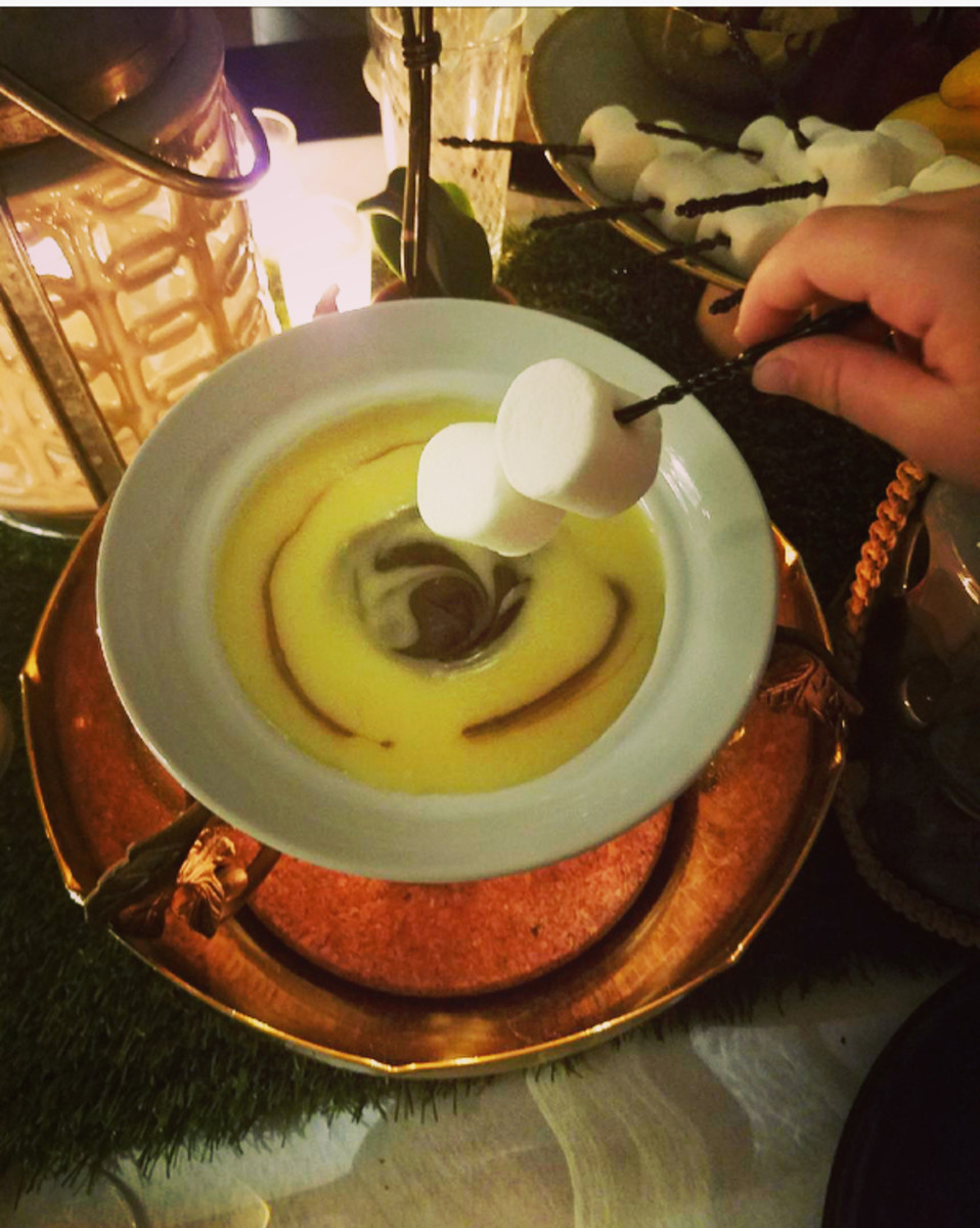 white chocolate fondue
