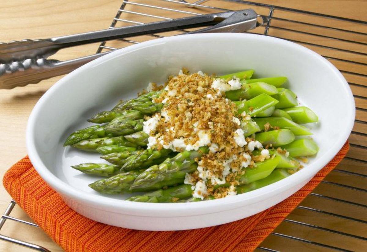Baked Asparagus with Goat Cheese and Bread Crumbs