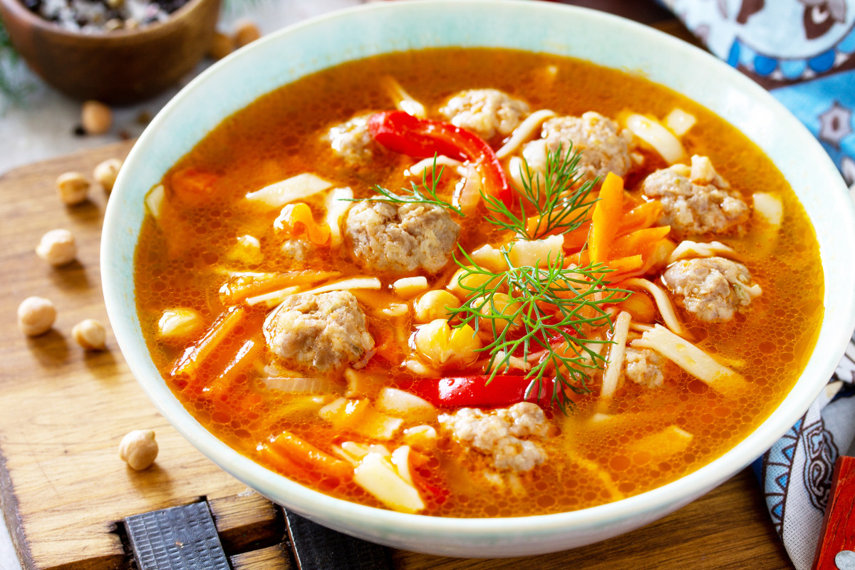HERBED MEATBALL MINESTRONE