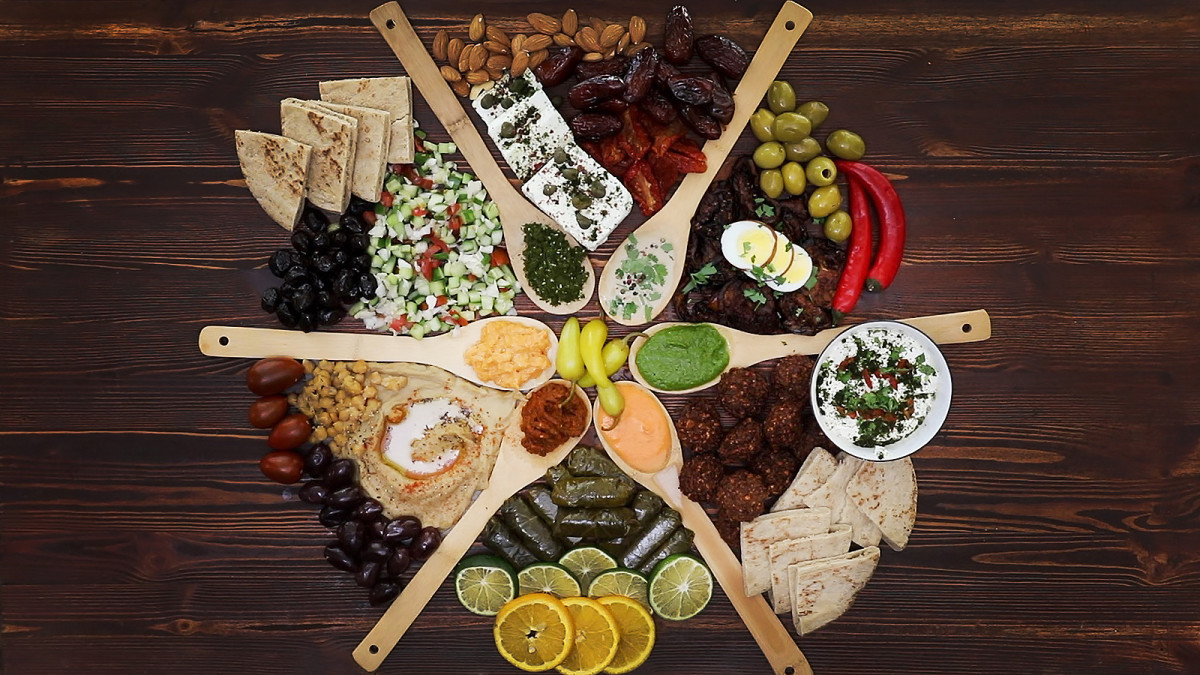 How To Make And Serve an Israeli Platter-image