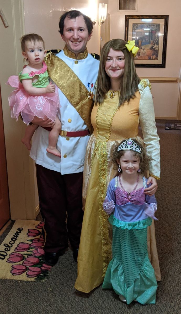 disney family costume