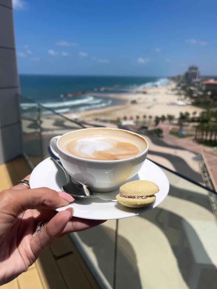 Ritz Coffee and Cookie Overlooking the Balcony Beach