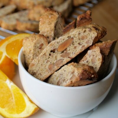 almond and orange cookies