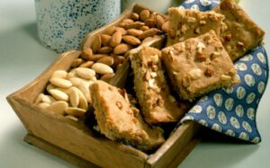 Almond banana bars