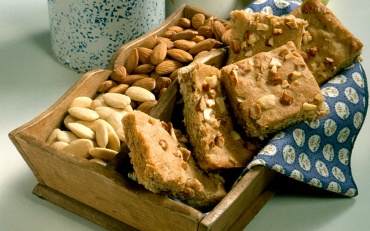 Almond banana bars