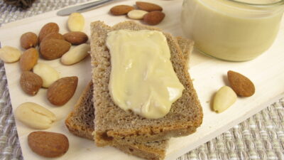almond butter.jpg