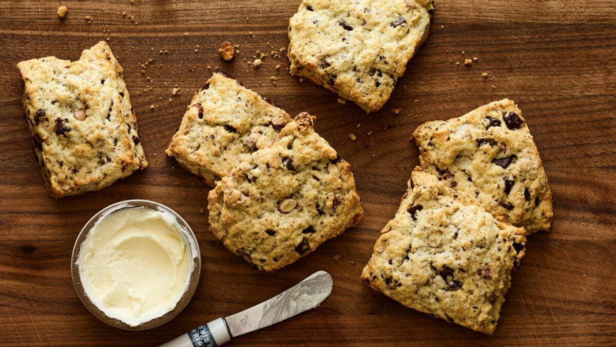 Almond &nbsp;Chocolate Scones