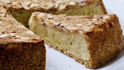 Almond Olive Oil Cake