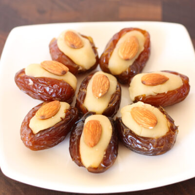 almond stuffed dates
