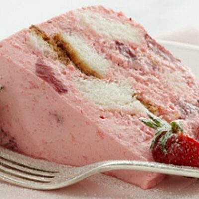 angel-food-cake-strawberry-bavarian