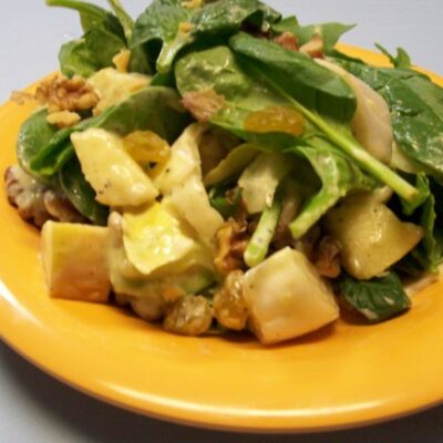 apple-arugula-walnut-salad