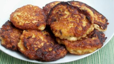 Apple Cinnamon Latkas (Latkes)