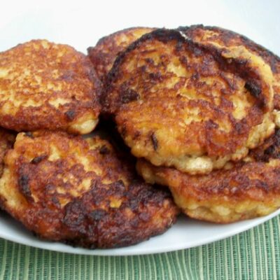 Apple Cinnamon Latkas (Latkes)