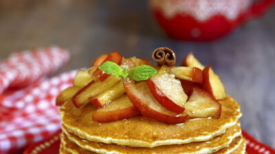 Apple Cinnamon Pancakes