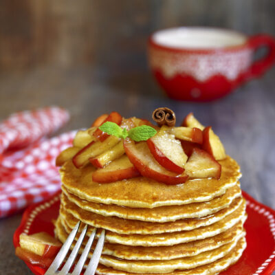Apple Cinnamon Pancakes