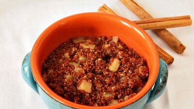 apples-and-cinnamon-quinoa-breakfast