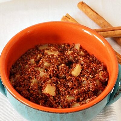 apples-and-cinnamon-quinoa-breakfast