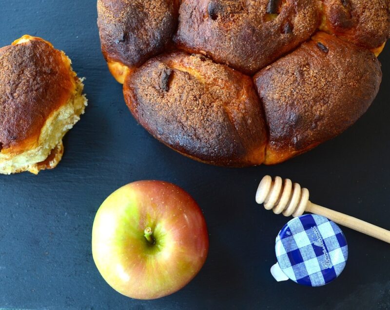 Apples and honey challah gawker