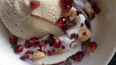ROSE-SCENTED AQUAFABA FOAM AND MERINGUE BOWL