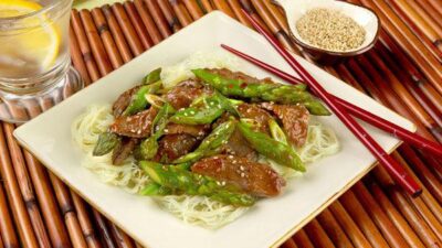 Asparagus and Lamb Stri Fry