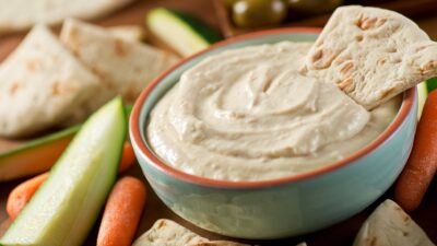 ZUCCHINI HUMMUS