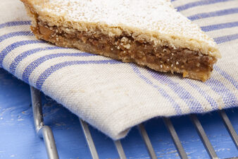 Spongata (Double Crusted Honey Nut Pie)