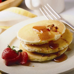 banana-walnut-pancakes