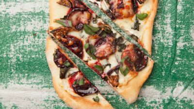beet pepperoni pizza