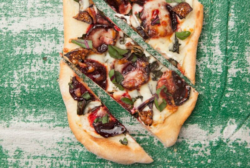 beet pepperoni pizza