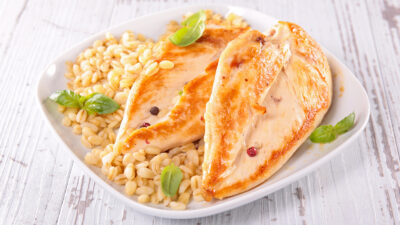 Baked Chicken with Apples and Barley
