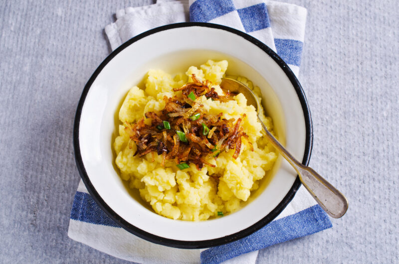Mashed potatoes with carmelized onions