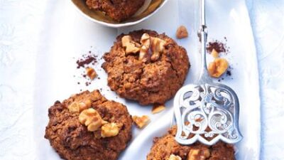 Bittersweet Chocolate Walnut Macaroon Cookies