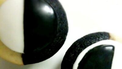 Black and White Cupcakes