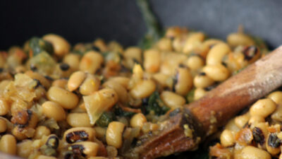 Black-eyed Peas with Mustard Greens