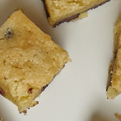ALMOND BLONDIES