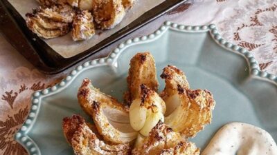 BLOOMING ONION